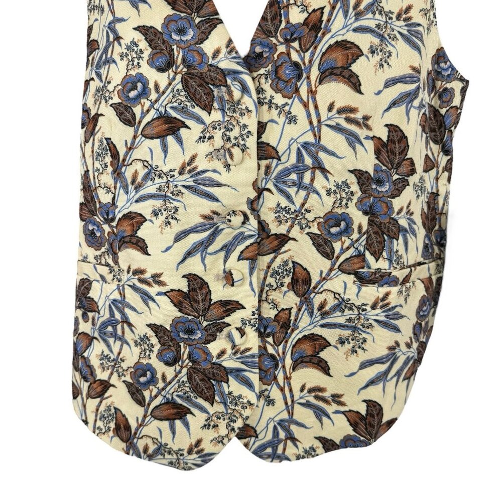 Tuckernuck Cream Floral High-Waist Shorts Romper - Picture 10 of 15
